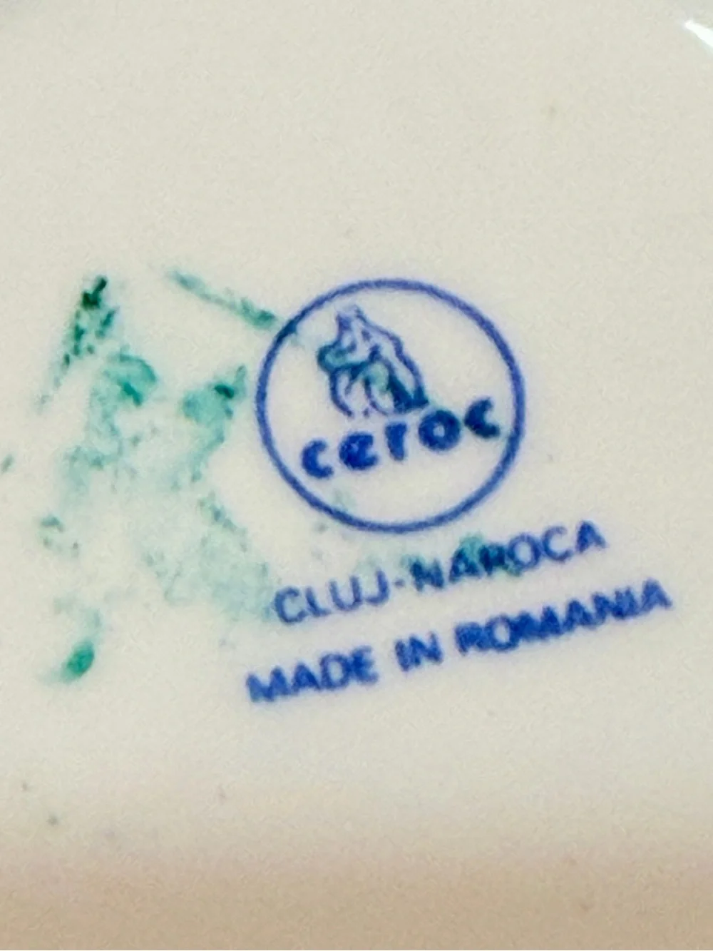 Ceroc Cluj-Napoca porcelain set from Romania blue onion pattern w/ gold trim